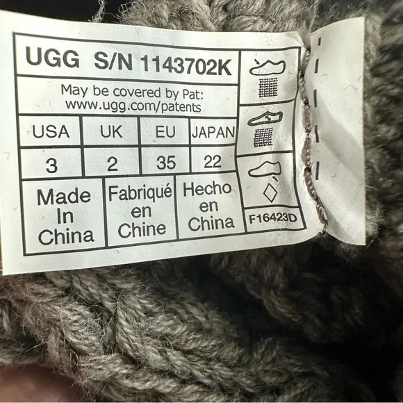 UGG Kids' Classic Cable Knit Water Resistant Boot in Grey  Sz: 3