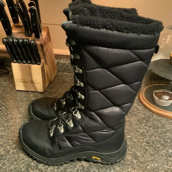 Ugg Kintla Boots