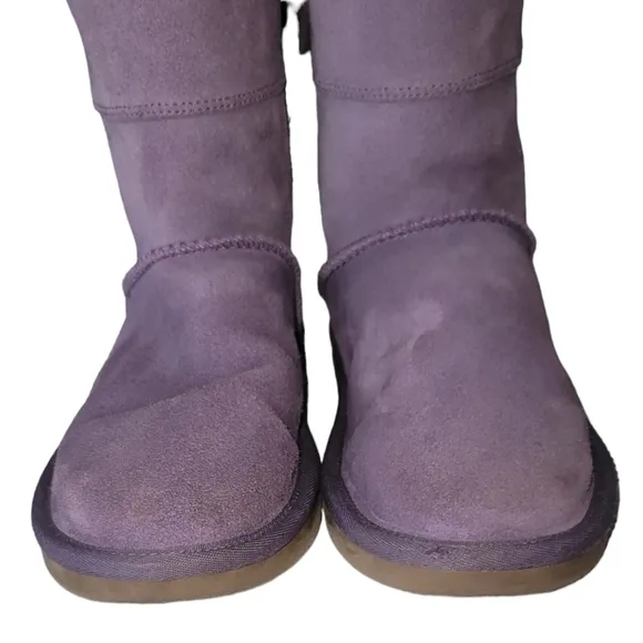 UGG KOOLABURRA Sheepskin Lined all weather boots