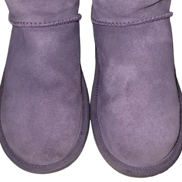 UGG KOOLABURRA Sheepskin Lined all weather boots
