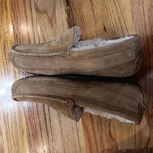 UGG Men's - US 10 - Casual Comfort Suede Slipper Loafers CHESTNUT