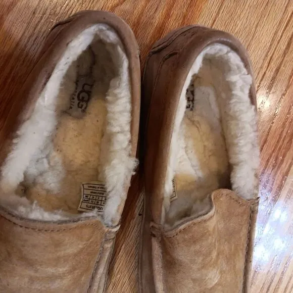 UGG Men's - US 10 - Casual Comfort Suede Slipper Loafers CHESTNUT
