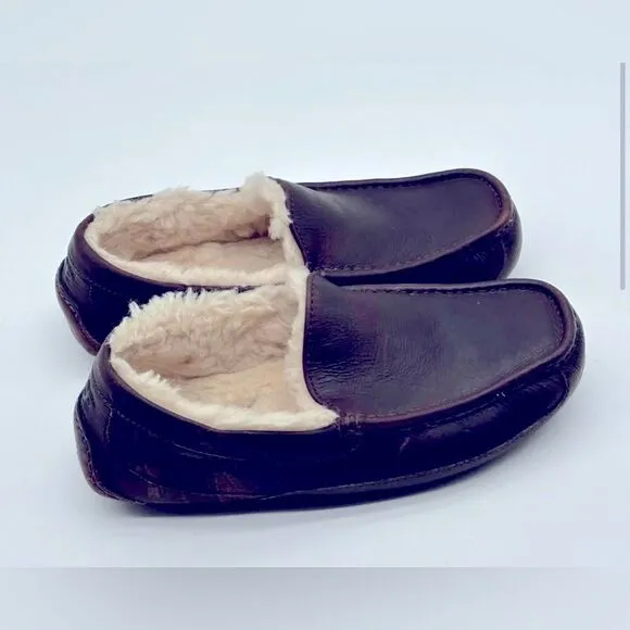 UGG Men's Ascot dark Brown Leather slippers! Pre-loved condition; Size