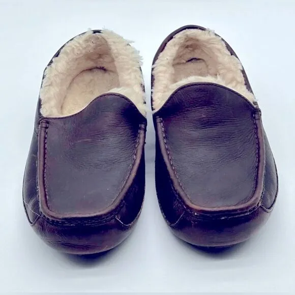 UGG Men's Ascot dark Brown Leather slippers! Pre-loved condition; Size