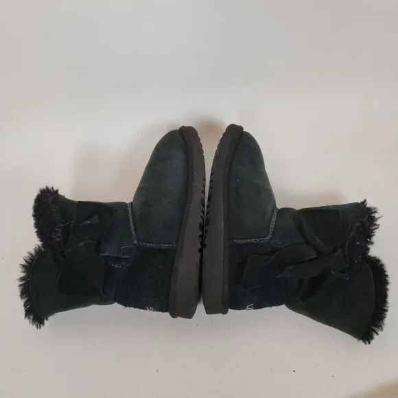 UGG® Mini Bailey Bow II Water-Resistant Cold Weather Booties Boots shoes Size 2