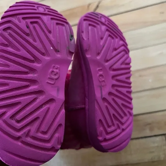 Ugg mini fluff quilted pink youth boots