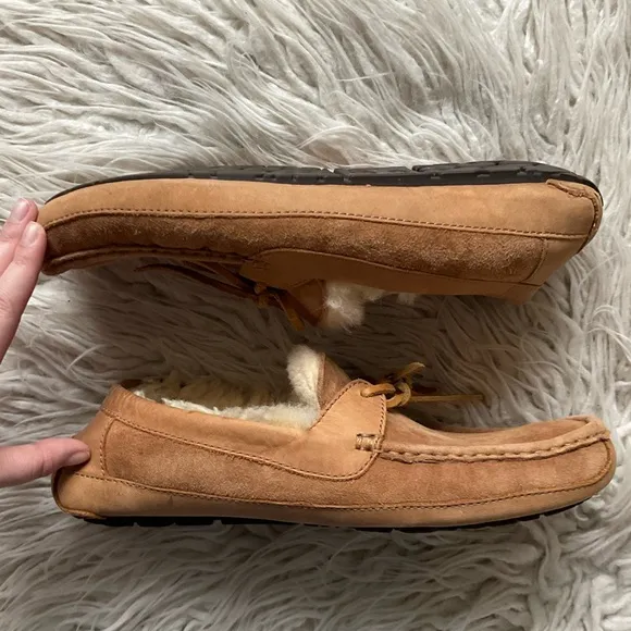 UGG Parkdale Moc Toe Tan Sheepskin Shearling Fur Slip On Moccasin Loafers Sz 10