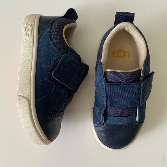 UGG Rennon Grip-Strap Low-Top Sneakers, Toddlers shoes size  7
