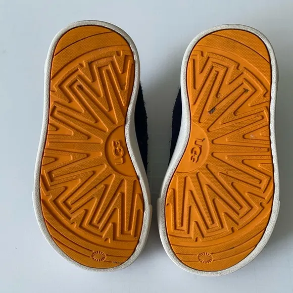UGG Rennon Grip-Strap Low-Top Sneakers, Toddlers shoes size  7