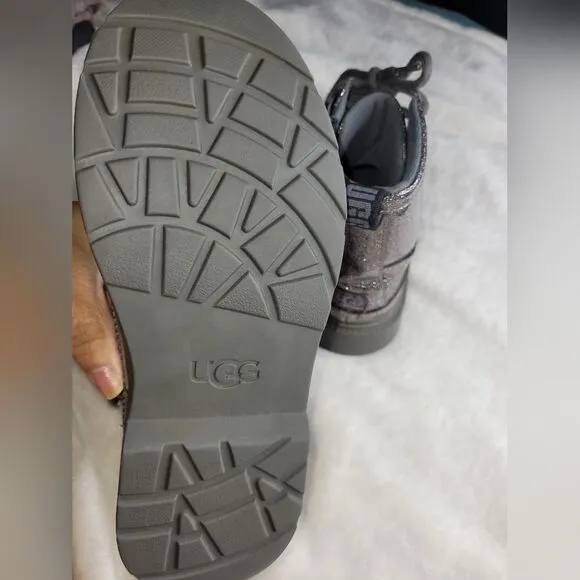 Ugg Robley Glitter Weather Boots, Kids sz 3. Gray.