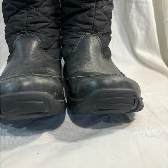 UGG SNOWPEAK Black Sheepskin-Lined Nylon Quilted Waterproof Boots Vibram Sz 7