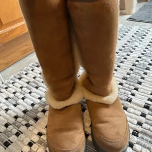 Ugg Sunburst Tall! Rare find!