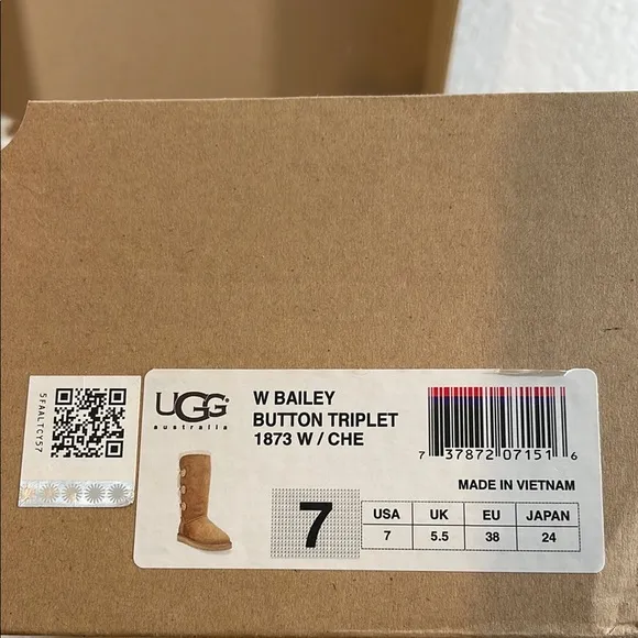 UGG Australia F27015G Bailey Button Triplet Fold Over Chestnut Boots Size 7