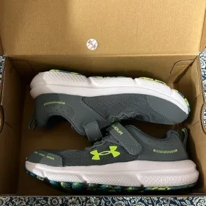 Under Armour Kid's BPS Assert 10 AC Sneakers (Grey/Green)