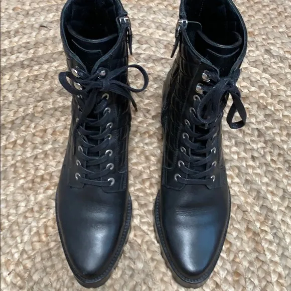 UTERQUE’ DIAMOND QUILTED LUG SOLE BOOTS