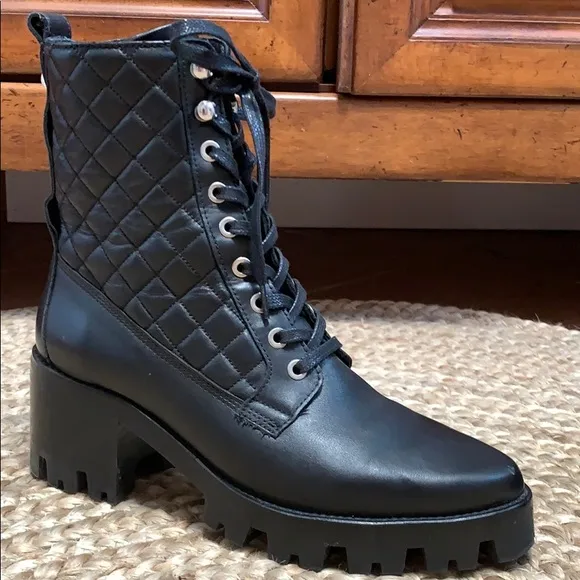UTERQUE’ DIAMOND QUILTED LUG SOLE BOOTS