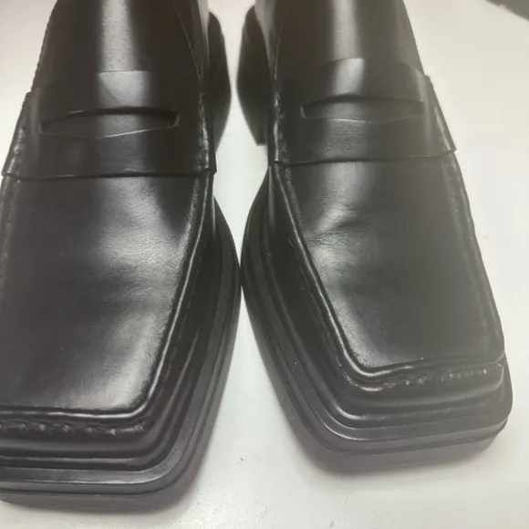 Vagabond Black EYRA Menswear-Inspired High Quality Leather Chunky Loafers NWOT 9