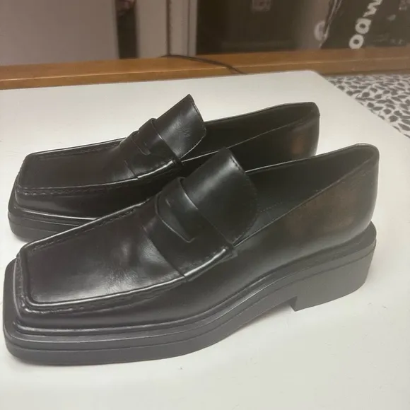 Vagabond Black EYRA Menswear-Inspired High Quality Leather Chunky Loafers NWOT 9