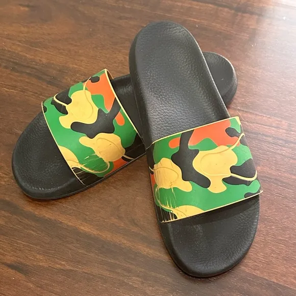 Valentino Garavanicamouflage-print rubber slides sz 44 US 11 $290