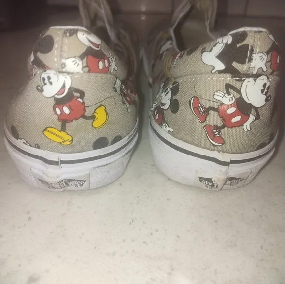 VANS and  DISNEY MICKEY MOUSE slip on FROST GREY Size 10 men 11 1/2 women