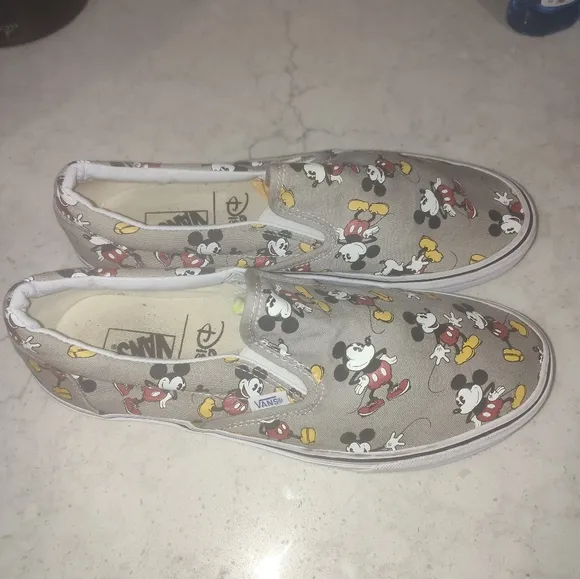 VANS and  DISNEY MICKEY MOUSE slip on FROST GREY Size 10 men 11 1/2 women