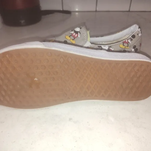 VANS and  DISNEY MICKEY MOUSE slip on FROST GREY Size 10 men 11 1/2 women