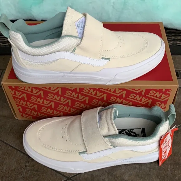 VANS KYLE PRO 2 ANTIQUE WHITE WMNS
