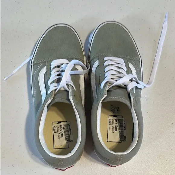 Vans Unisex Men's or Women’s Green Sneakers (NEW WITH OUT BOX no worn