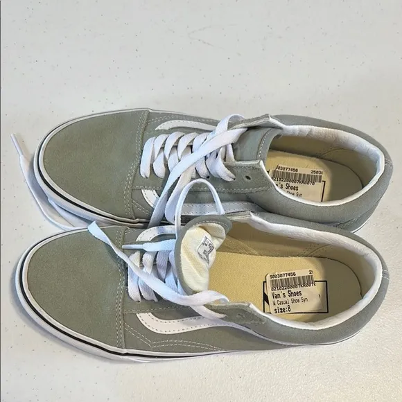 Vans Unisex Men's or Women’s Green Sneakers (NEW WITH OUT BOX no worn