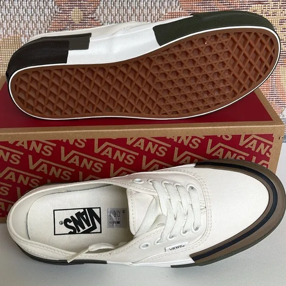 Vans WMNS Authentic RearrangeUtility Block Blanc De BIackVN000CSAJVYSneakers
