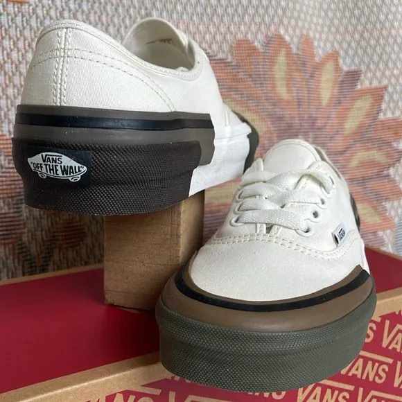 Vans WMNS Authentic RearrangeUtility Block Blanc De BIackVN000CSAJVYSneakers