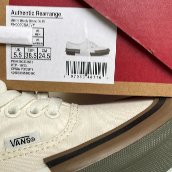 Vans WMNS Authentic RearrangeUtility Block Blanc De BIackVN000CSAJVYSneakers