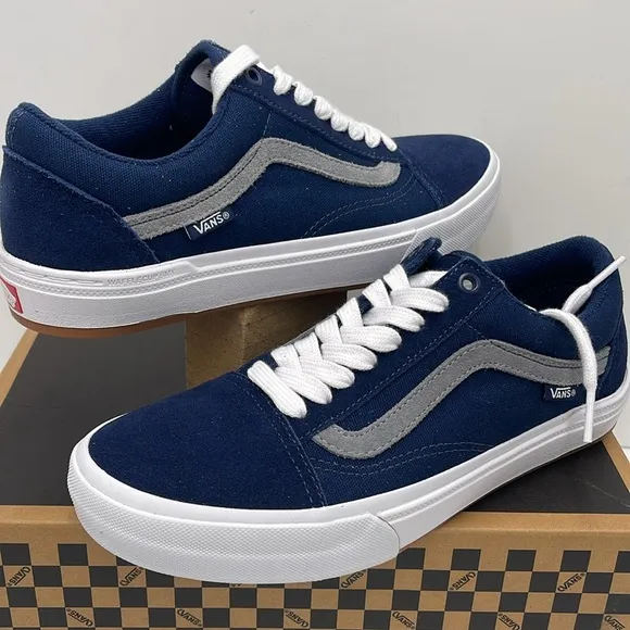 Vans WMNS Blue and White Sneakers Bmx Old SkoolNavy/WhiteVN0005UZNAV