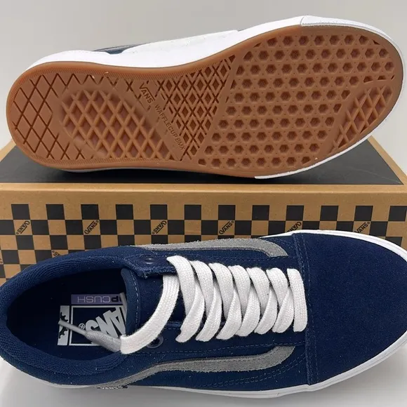 Vans WMNS Blue and White Sneakers Bmx Old SkoolNavy/WhiteVN0005UZNAV