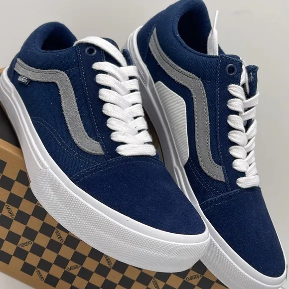 Vans WMNS Blue and White Sneakers Bmx Old SkoolNavy/WhiteVN0005UZNAV