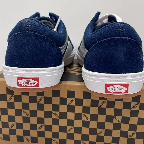 Vans WMNS Blue and White Sneakers Bmx Old SkoolNavy/WhiteVN0005UZNAV