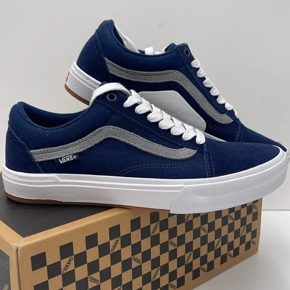 Vans WMNS Blue and White Sneakers Bmx Old SkoolNavy/WhiteVN0005UZNAV