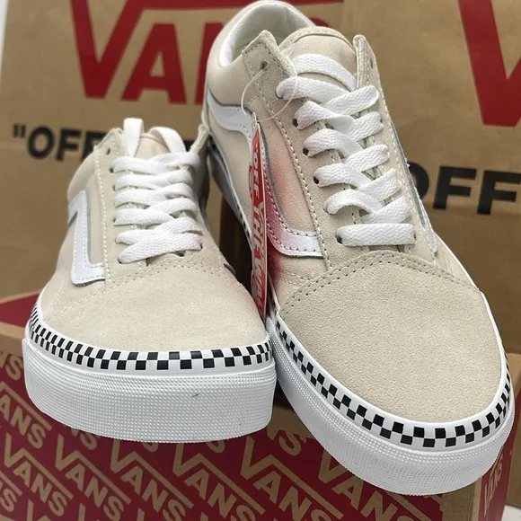 Vans WMNS Tan and White Sneakers Old SkoolCheckerboard Foxing TurtlVN0A7Q2JDJR
