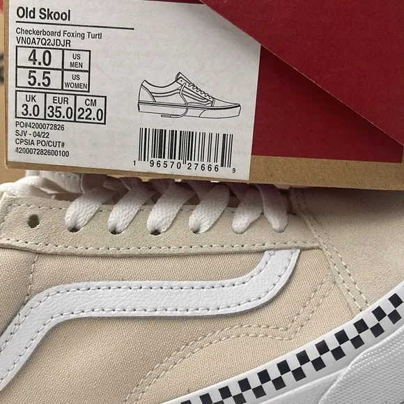 Vans WMNS Tan and White Sneakers Old SkoolCheckerboard Foxing TurtlVN0A7Q2JDJR
