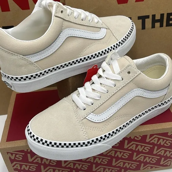 Vans WMNS Tan and White Sneakers Old SkoolCheckerboard Foxing TurtlVN0A7Q2JDJR