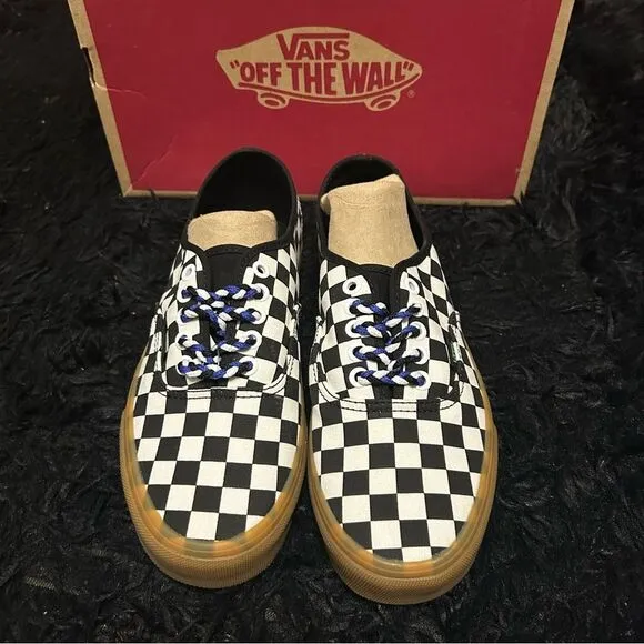 VANS checkerboard lace up shoes sneakers women’s 8.5 new