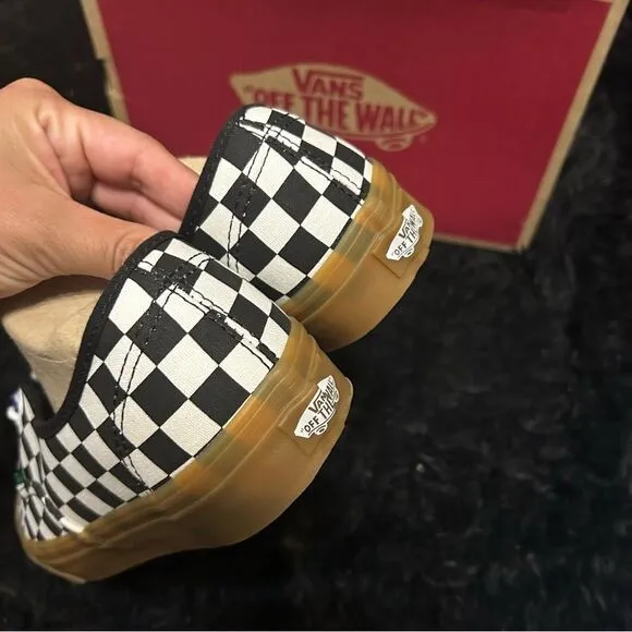 VANS checkerboard lace up shoes sneakers women’s 8.5 new