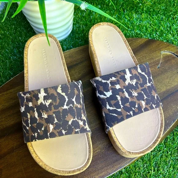 Veronica Beard Dresdyn Leopard sandals size 8