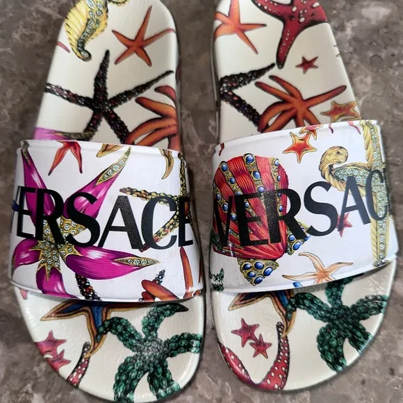 Versace Girls Tresor De La Mer print slides size 35 (3)