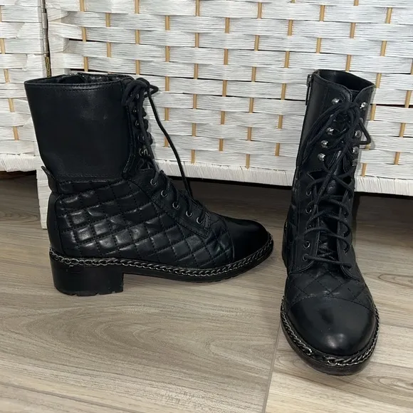 VINCE CAMUTO genu leather blac quilted combat boots
