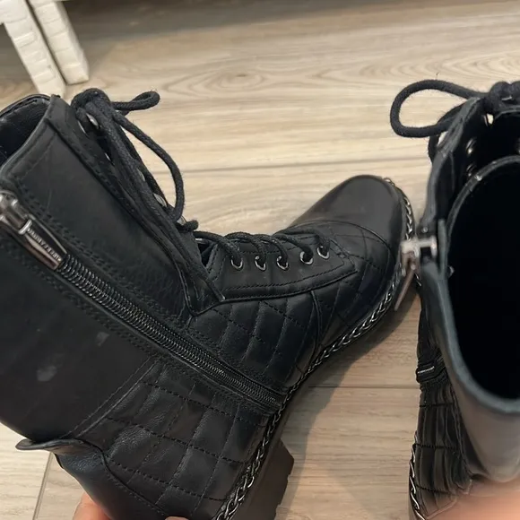 VINCE CAMUTO genu leather blac quilted combat boots