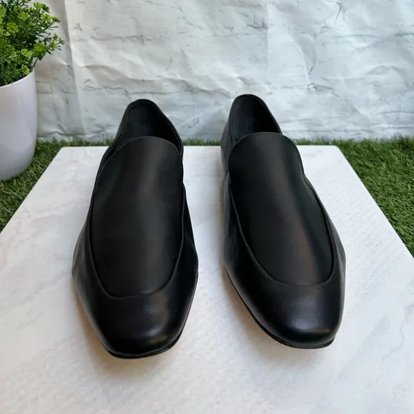 VINCE Women's Brette Loafers Black soft leather size 9 new