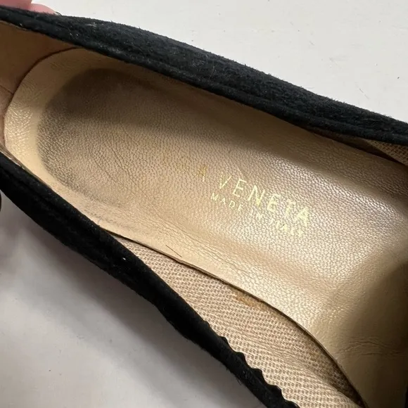 Vintage Bottega Veneta Black Suede Tassel Loafers