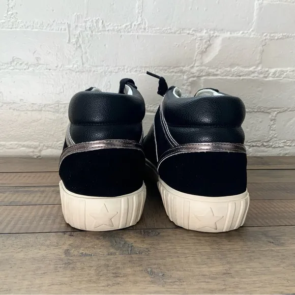 Vintage Havana Shuffle Mid Top Sneaker Shoes Black with Metallic Silver