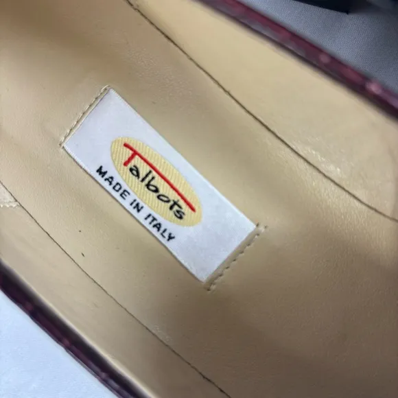 Vintage Talbots Penny Loafers Italy Embossed Leather Flats Brown Shoes Size 7